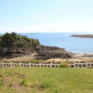 Vue Au Jardin De La Comtesse Saint-Quay-Portrieux